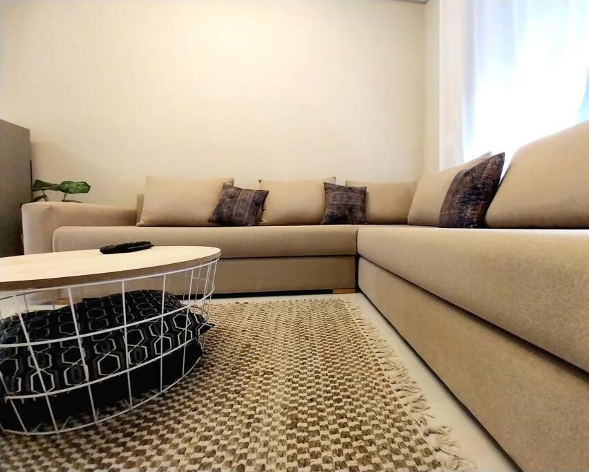 Appartement Cosy Proche Aeroport Deroua Buitenkant foto