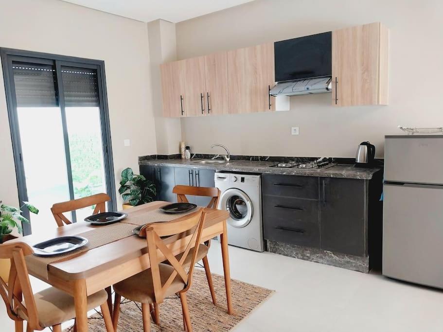 Appartement Cosy Proche Aeroport Deroua Buitenkant foto